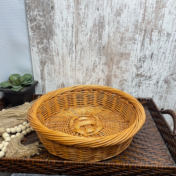 Boho vintage Woven Wicker Basket - Picture 2 of 5